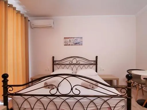 Vironas Hotel Himare