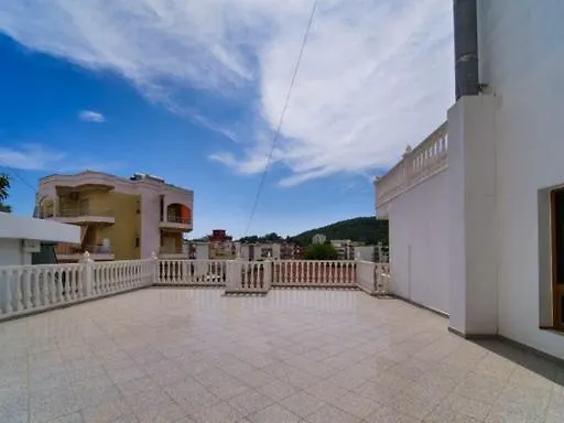 Vironas Hotel Himare 3*,