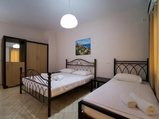 Vironas Hotel Himare