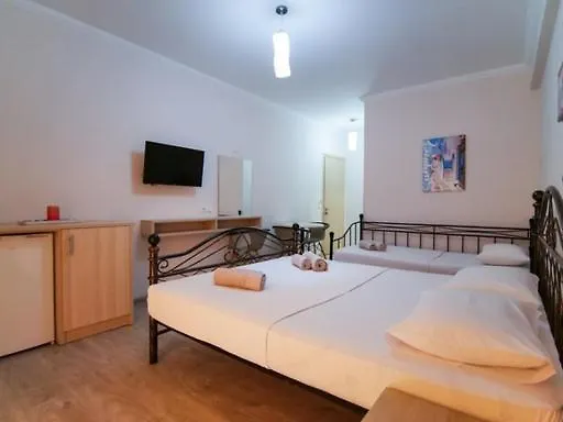 Vironas Hotel Himare