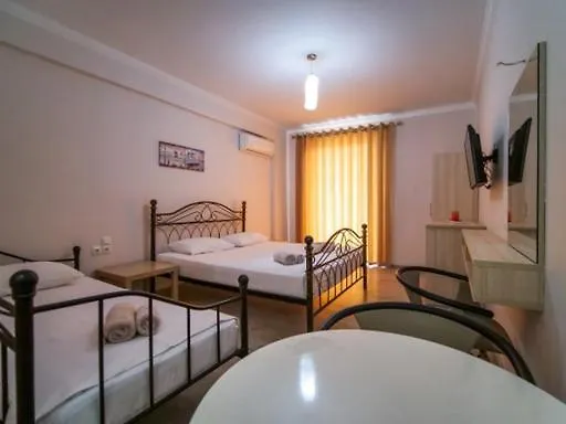 Vironas Hotel Himare