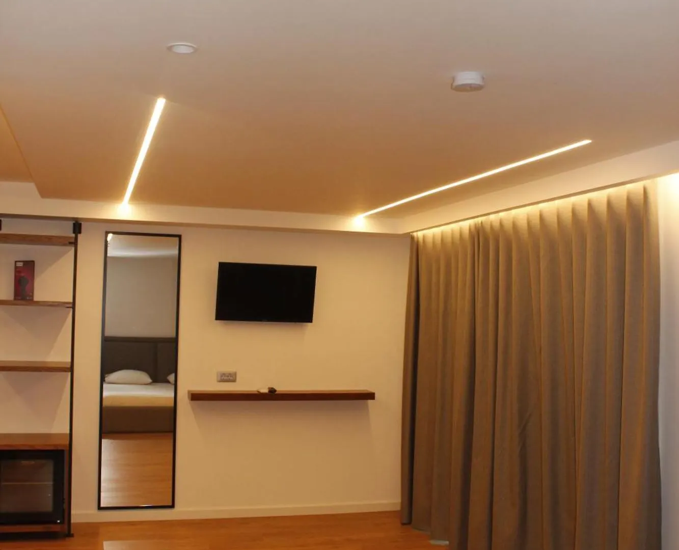Vironas Hotel Himare 3*,  Albania