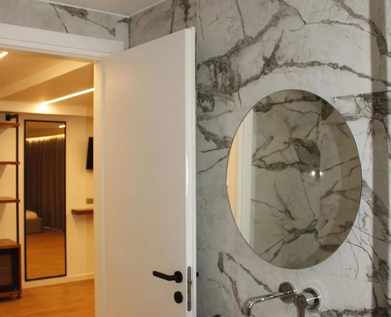 Vironas Hotel Himare