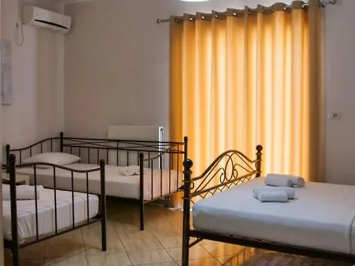 Vironas Hotel Himare