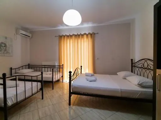 Vironas Hotel Himare