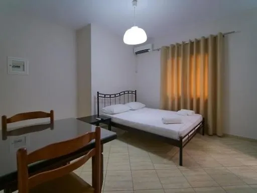 Vironas Hotel Himare